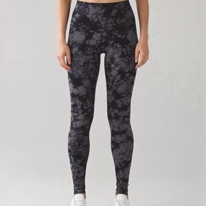 Lululemon Wunder Under Tie Dye Leggings Gray and Black Size 4